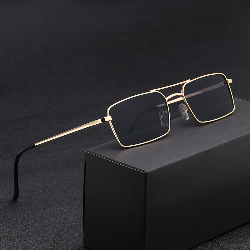 Women Fashion Glasses - แว่นกันแดดทรงเหลี่ยมโลหะแฟชั่น ดีไซน์ใหม่สำหรับผู้หญิงและผู้ชาย ป้องกันแสงสะท้อน แบรนด์ดัง คลาสสิก เหมาะสำหรับกิจกรรมกลางแจ้ง