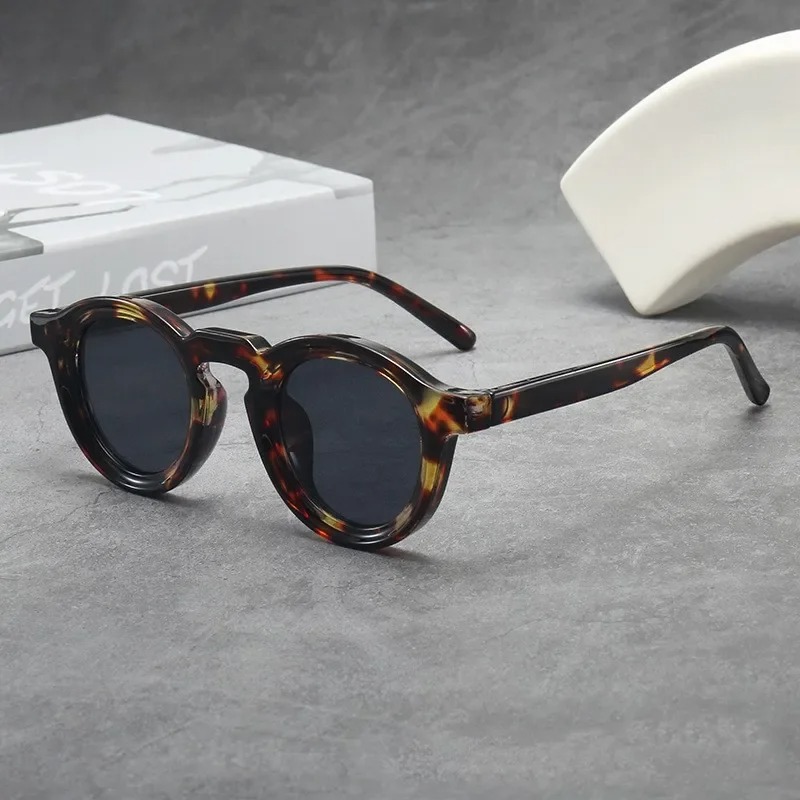 Women Fashion Glasses - คุณภาพสูงแว่นตากันแดดทรงกลมผู้หญิงผู้ชายพังค์เชดส์ เรโทร เทรนด์ ซันแว่นตาเลนส์ใสกรอบ UV400 แว่นตาหญิง
