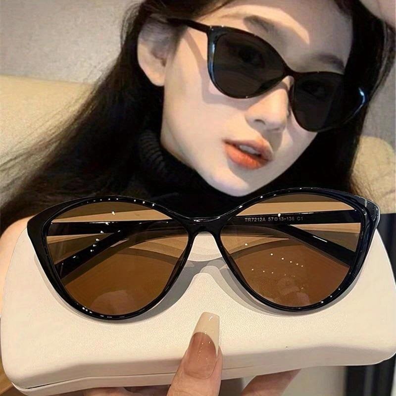 Women Fashion Glasses - แว่นกันแดดทรงแคทอายสไตล์เรโทร 1 ชิ้น สำหรับผู้หญิง แฟชั่นวินเทจ แนวพังก์