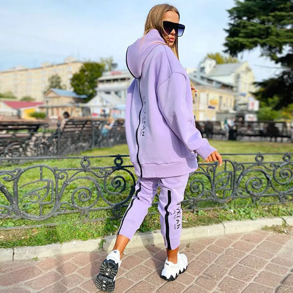 ชุดเสื้อสเวตเตอร์ทรงหลวมพิมพ์ล - Women'S Fashion Trends Autumn 2025 บทวิจารณ์และราคา
