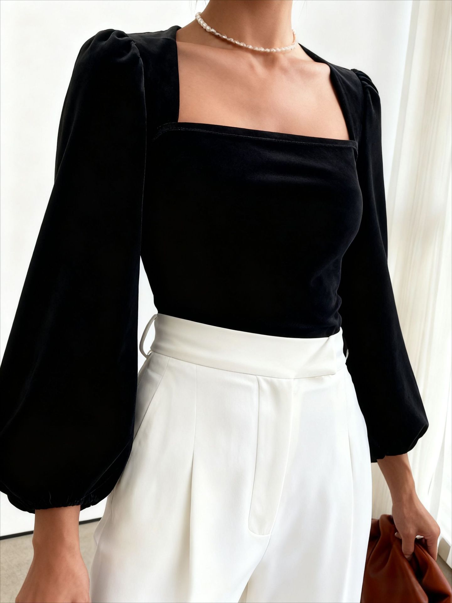 เสื้อผู้หญิงสีดำกำมะหยี่ คอเหล - Crop Top Women บทวิจารณ์และราคา