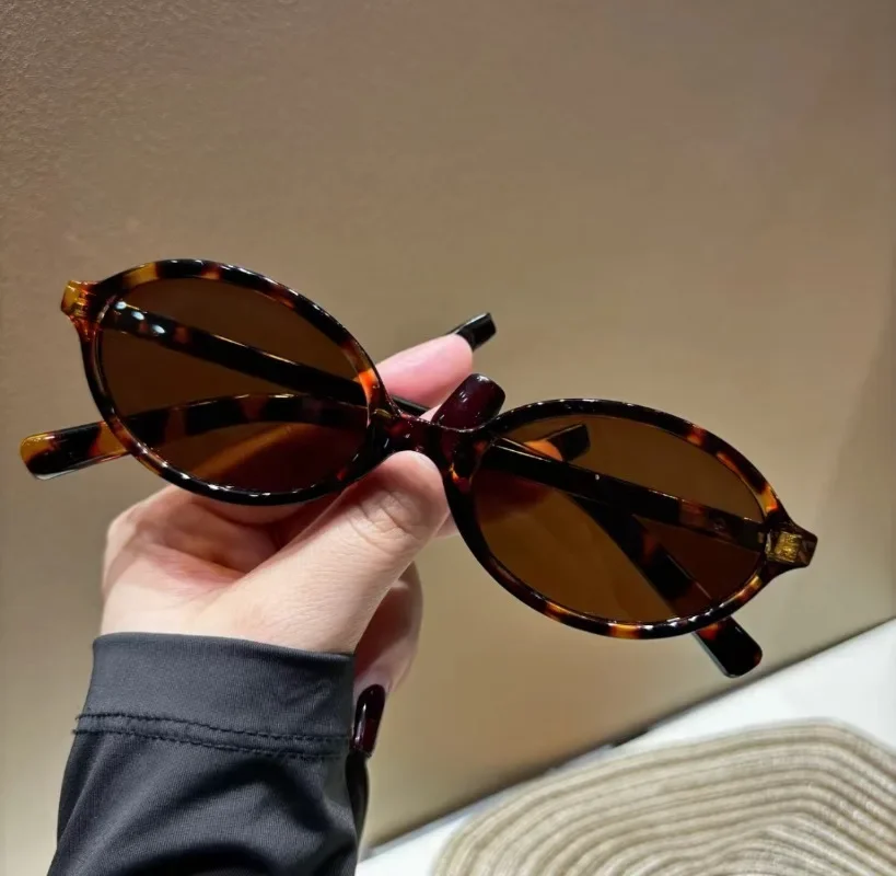 แว่นกันแดดทรงวงรีใหม่ แว่นกันแ - Women Fashion Glasses บทวิจารณ์และราคา