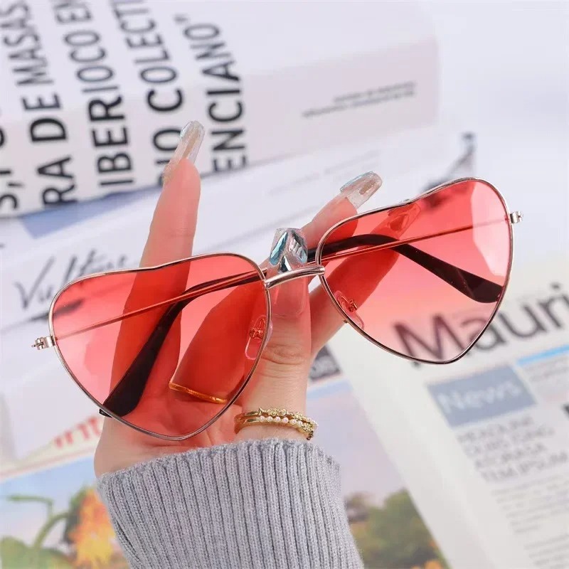 แว่นกันแดดทรงหัวใจโลหะ แฟชั่นว - Women Fashion Glasses บทวิจารณ์และราคา