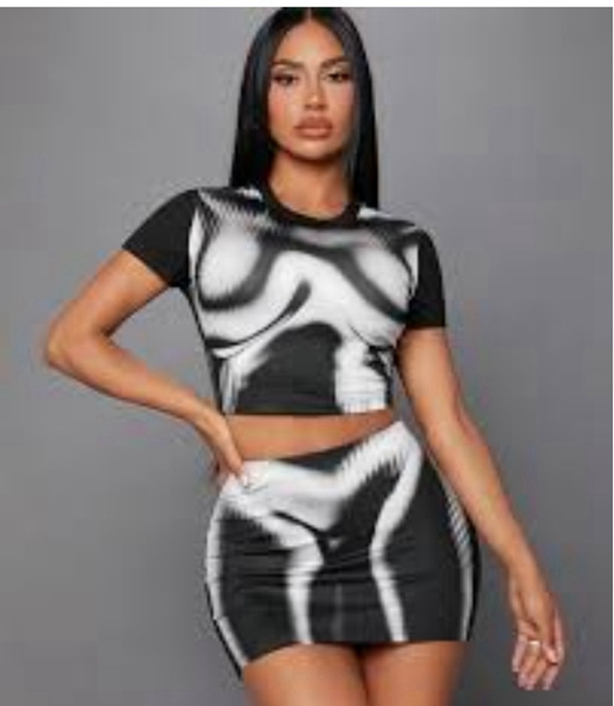 ชุดเซ็ต 2 ชิ้น สไตล์สาวมั่น ลา - Tie Dye Two Piece บทวิจารณ์และราคา